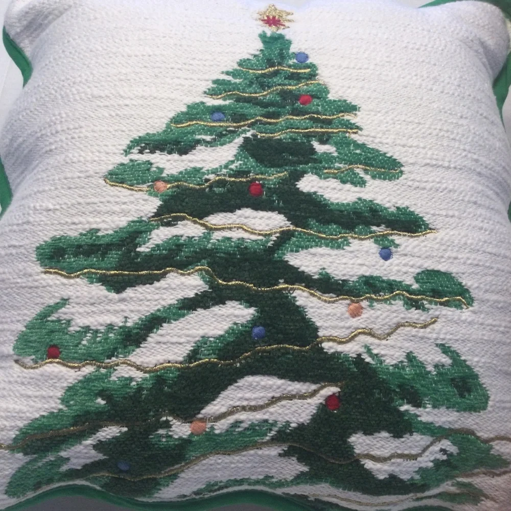 Threshold Festive Christmas Tree Throw Pillow with Green Trim NWT - Picture 5 of 10